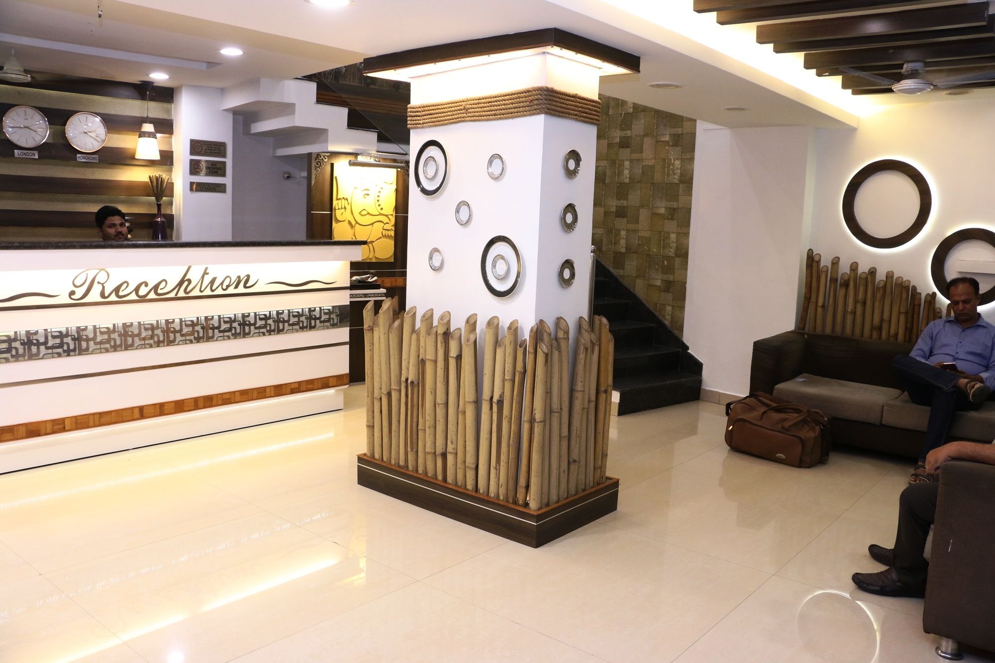 Hotel Shalimar Deluxe Бхопал Экстерьер фото